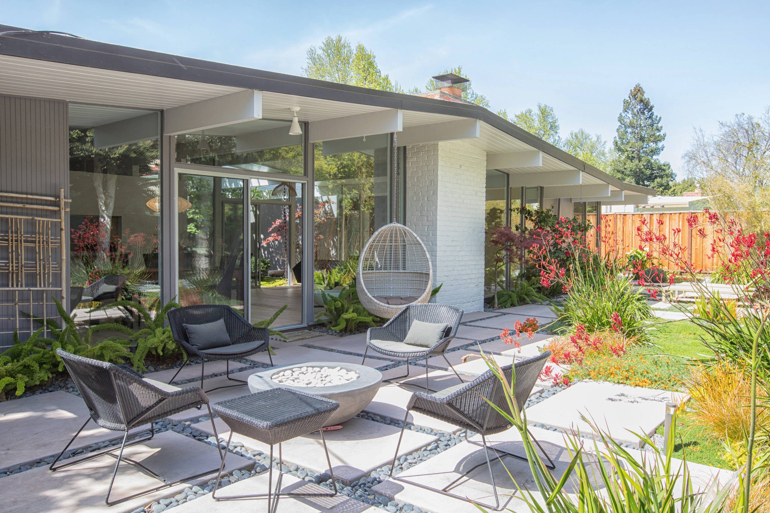 italian-kitchen-and-mid-century-modern-home-lucile-glessner-design-img~421186bf0b4cebcb_14-6388-1-b7fab98